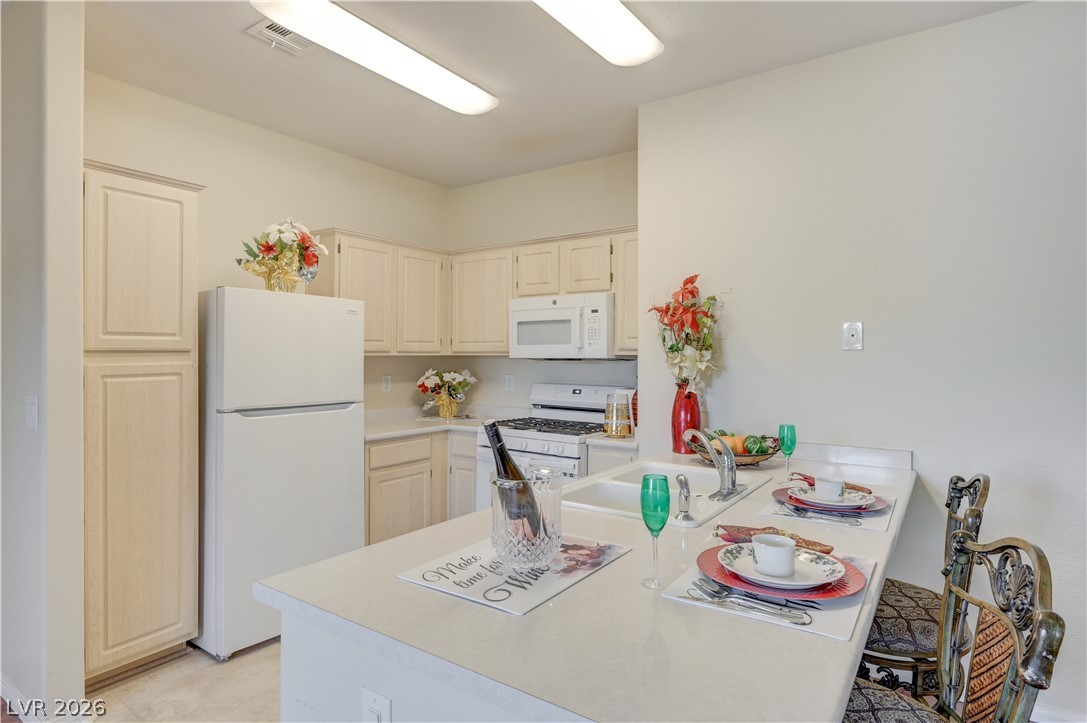 855 North Stephanie Street 2711 Las Vegas NV 89014