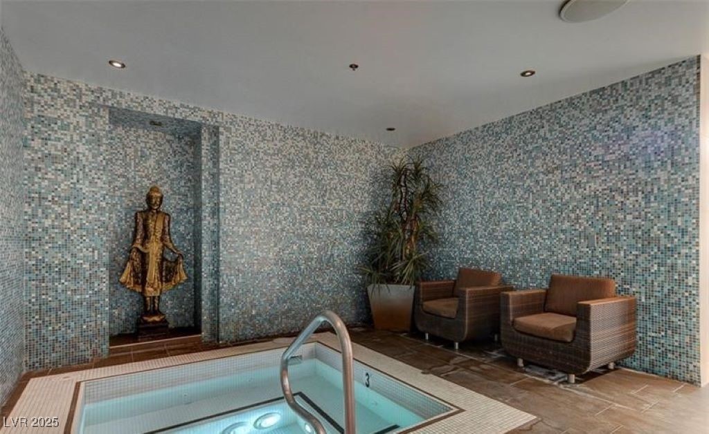 4575 Dean Martin Drive 609 Las Vegas NV 89103