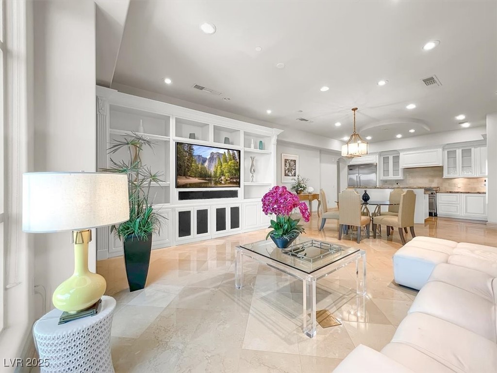 9101 Alta Drive 18 Las Vegas NV 89145
