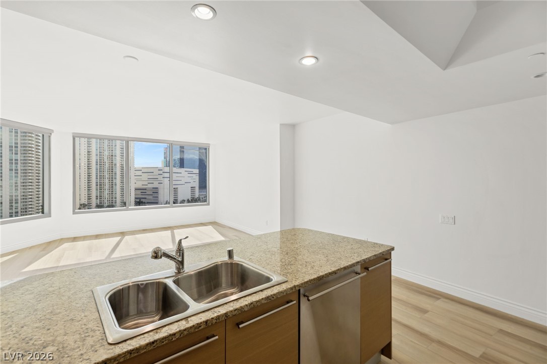 222 Karen Avenue 1702 Las Vegas NV 89109