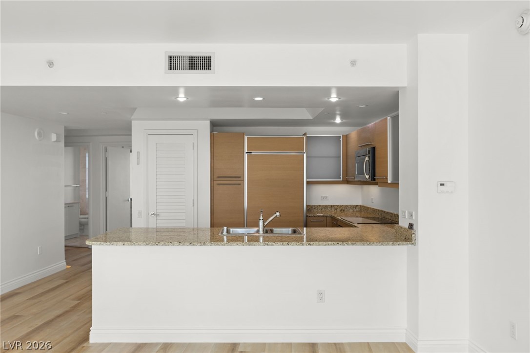 222 Karen Avenue 1702 Las Vegas NV 89109