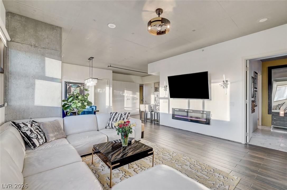 353 East Bonneville Avenue 729 Las Vegas NV 89101