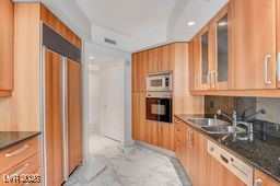 2877 Paradise Road 904 Las Vegas NV 89109
