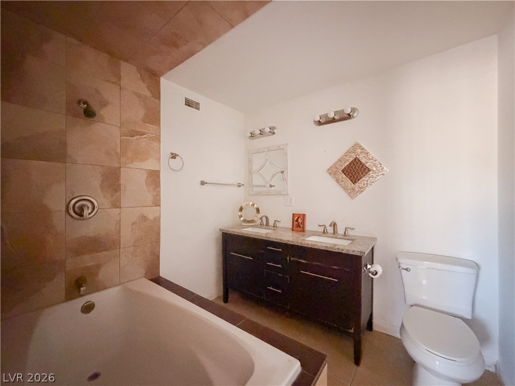 3712 Royal Crest Street 14 Las Vegas NV 89119