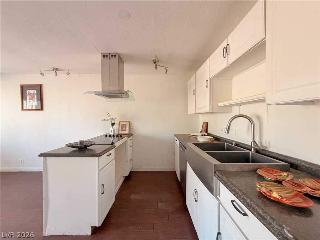 3712 Royal Crest Street 14 Las Vegas NV 89119