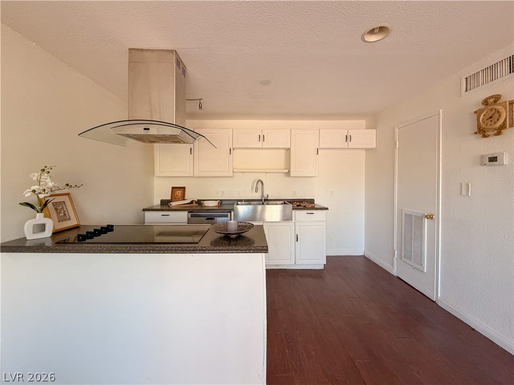 3712 Royal Crest Street 14 Las Vegas NV 89119