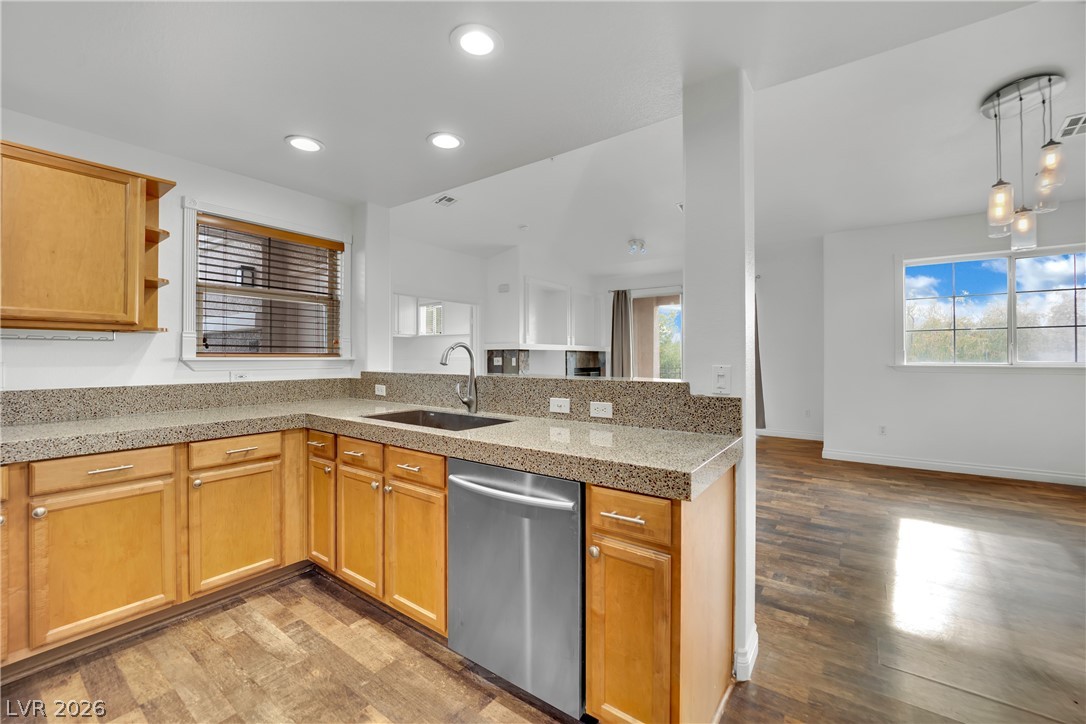 2325 Windmill Parkway 1522 Henderson NV 89074