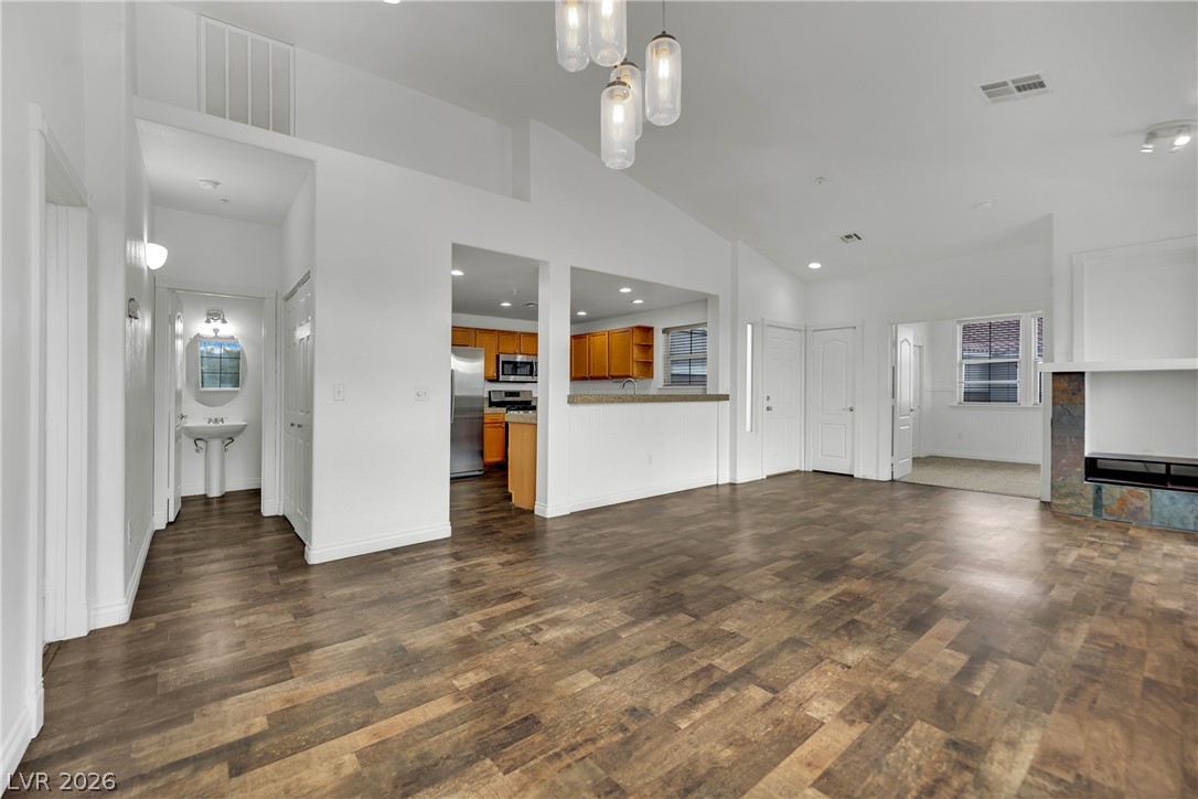 2325 Windmill Parkway 1522 Henderson NV 89074