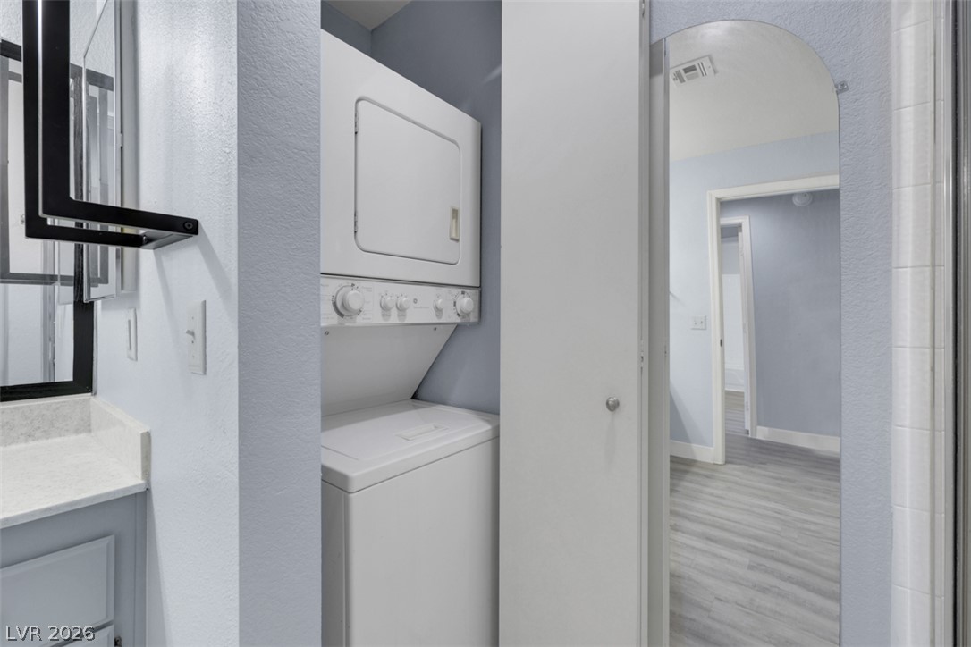 6869 Tamarus Street 202 Las Vegas NV 89119