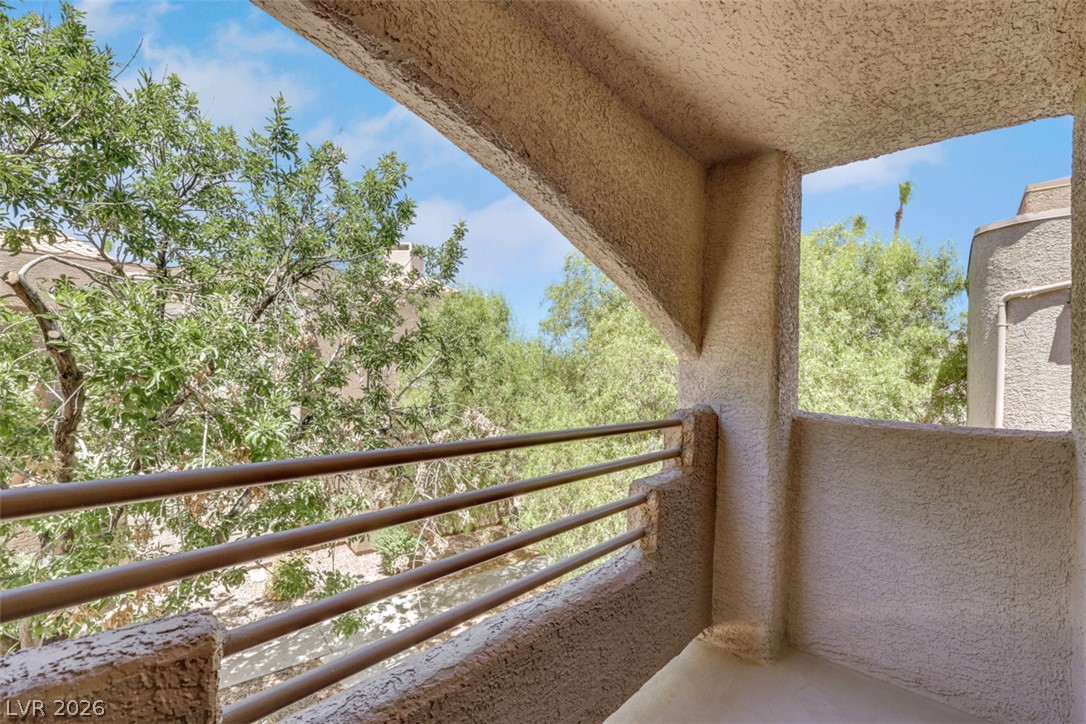 6869 Tamarus Street 202 Las Vegas NV 89119