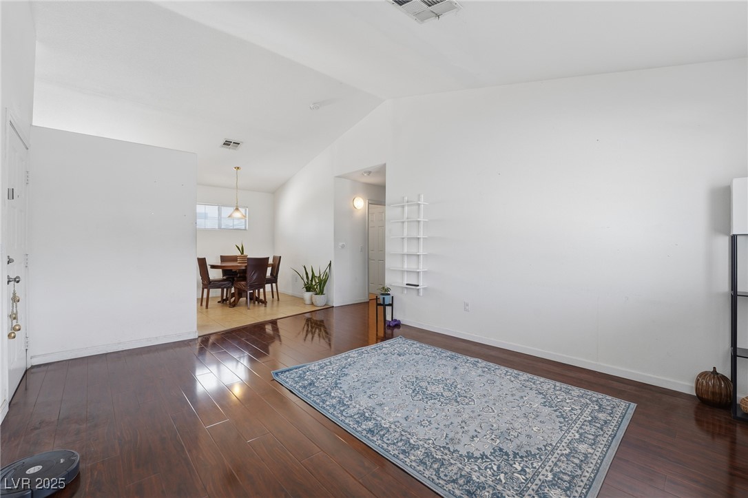 5330 Portavilla Court 203 Las Vegas NV 89122