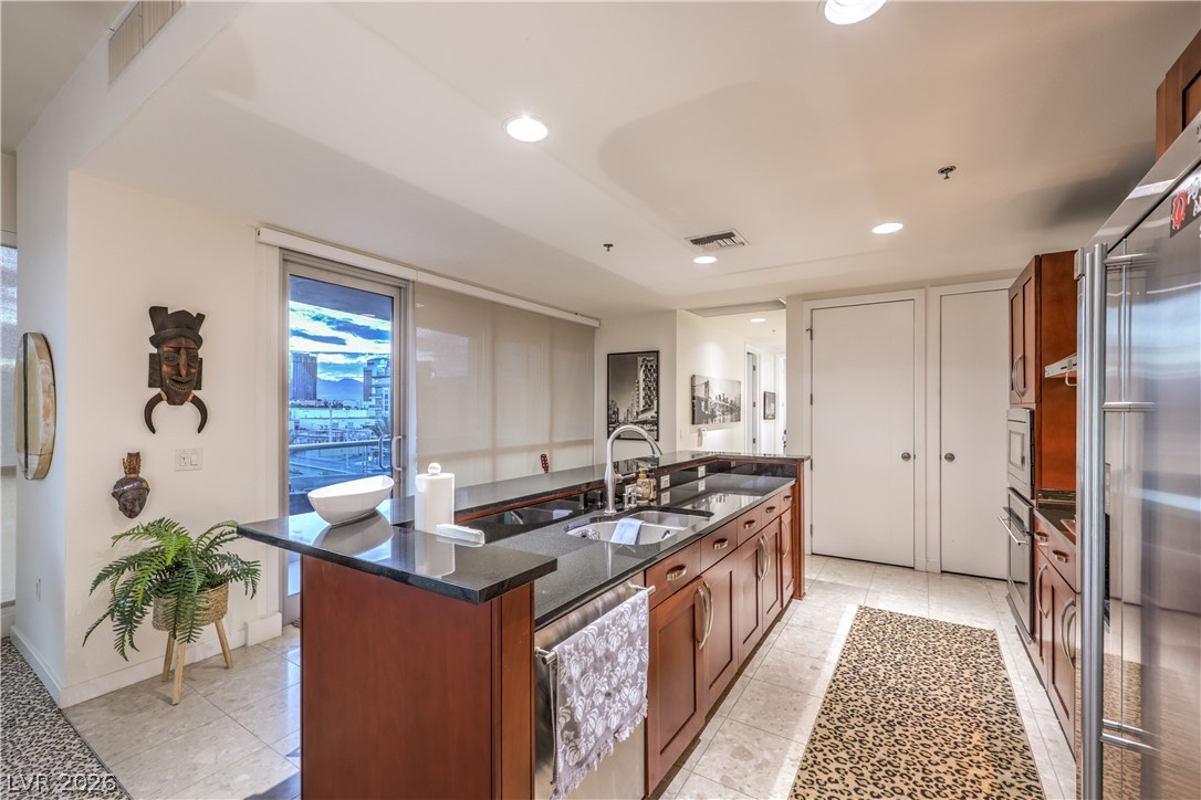 4525 Dean Martin Drive 508 Las Vegas NV 89103