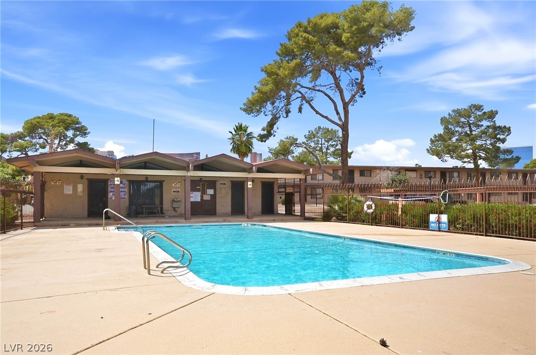 3720 Royal Crest Street 21 Las Vegas NV 89119