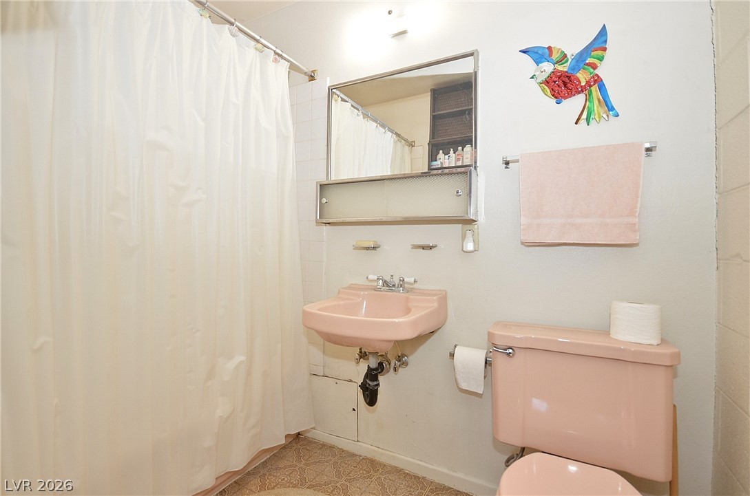 3720 Royal Crest Street 21 Las Vegas NV 89119