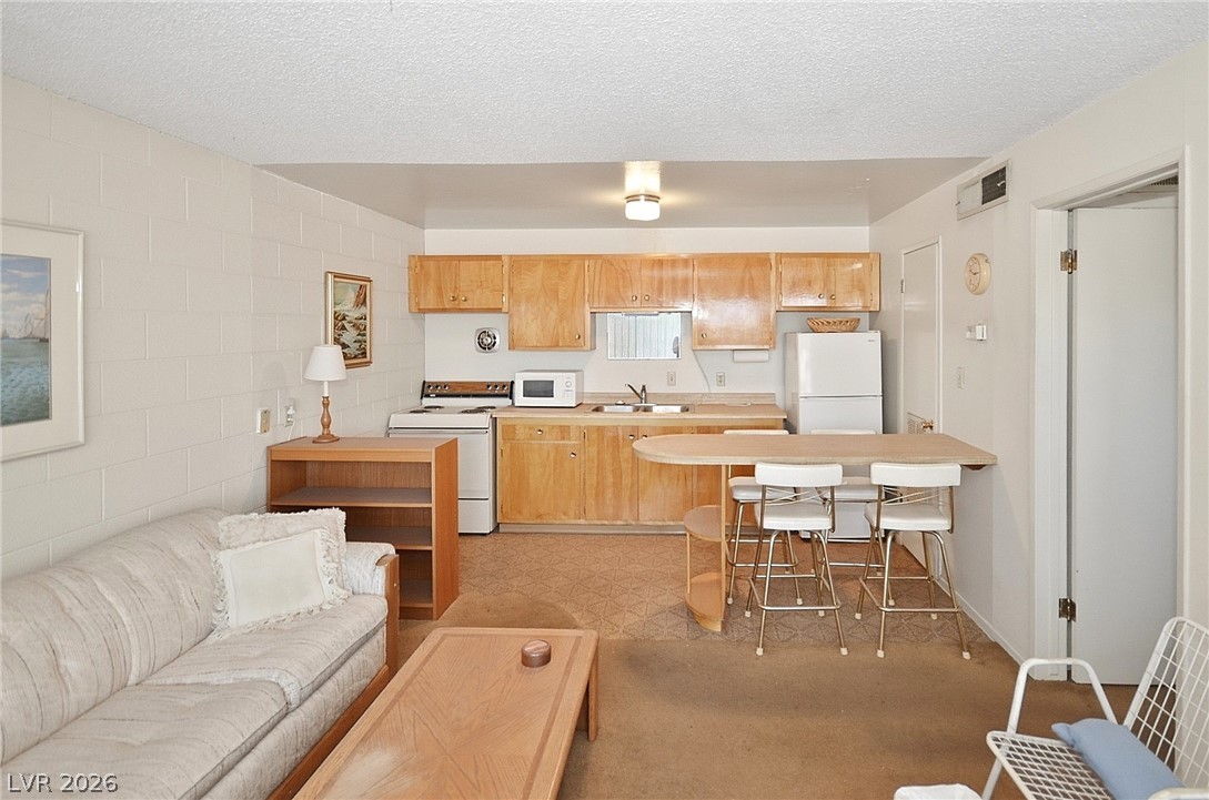 3720 Royal Crest Street 21 Las Vegas NV 89119