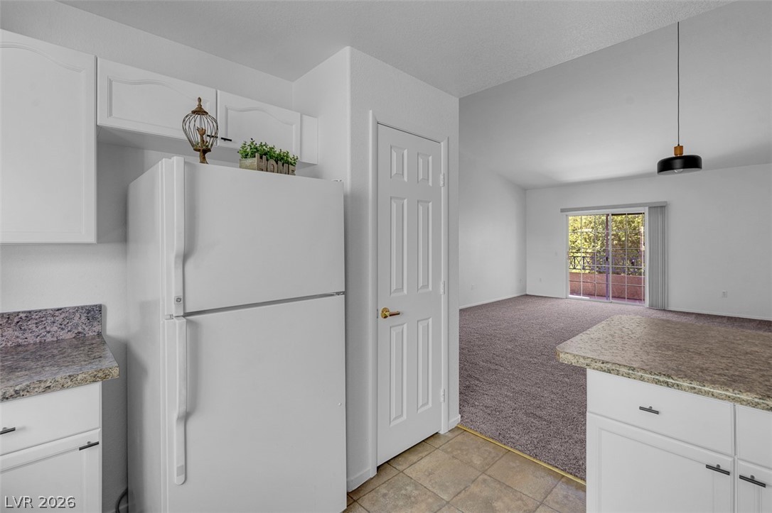 353 Amber Pine Street 203 Las Vegas NV 89144