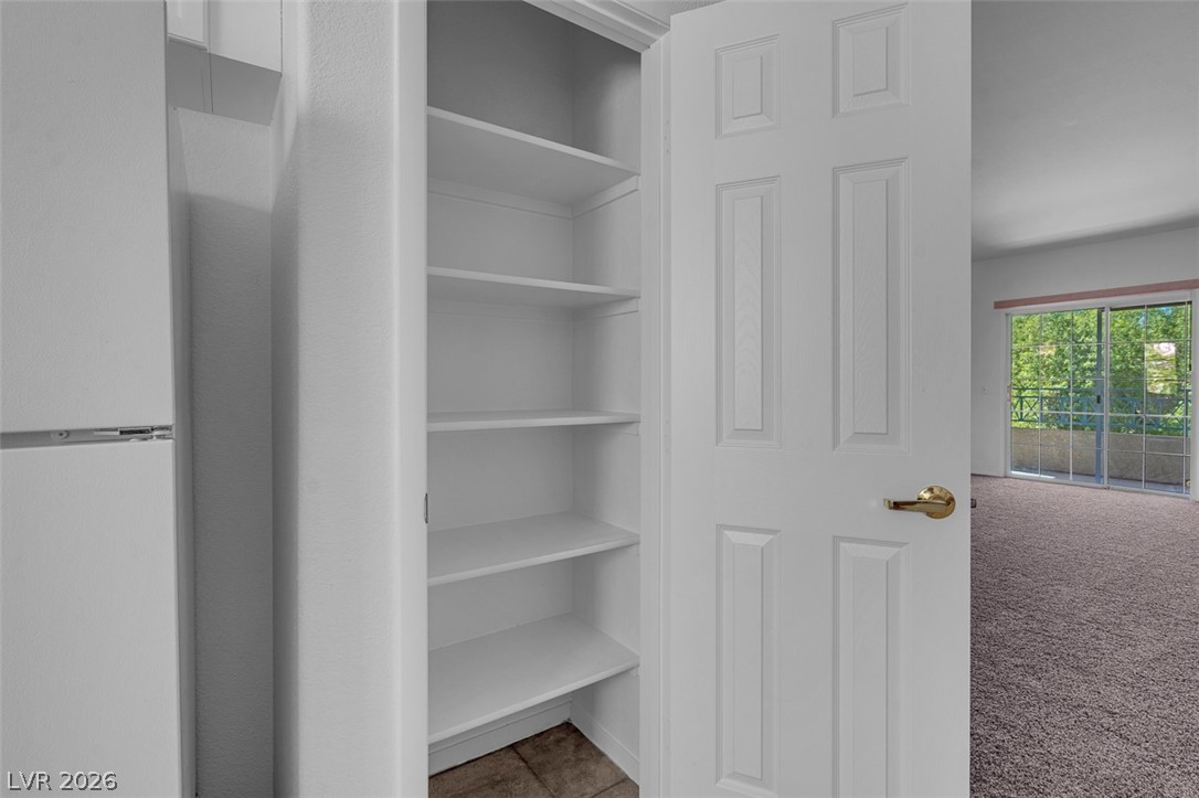 353 Amber Pine Street 203 Las Vegas NV 89144