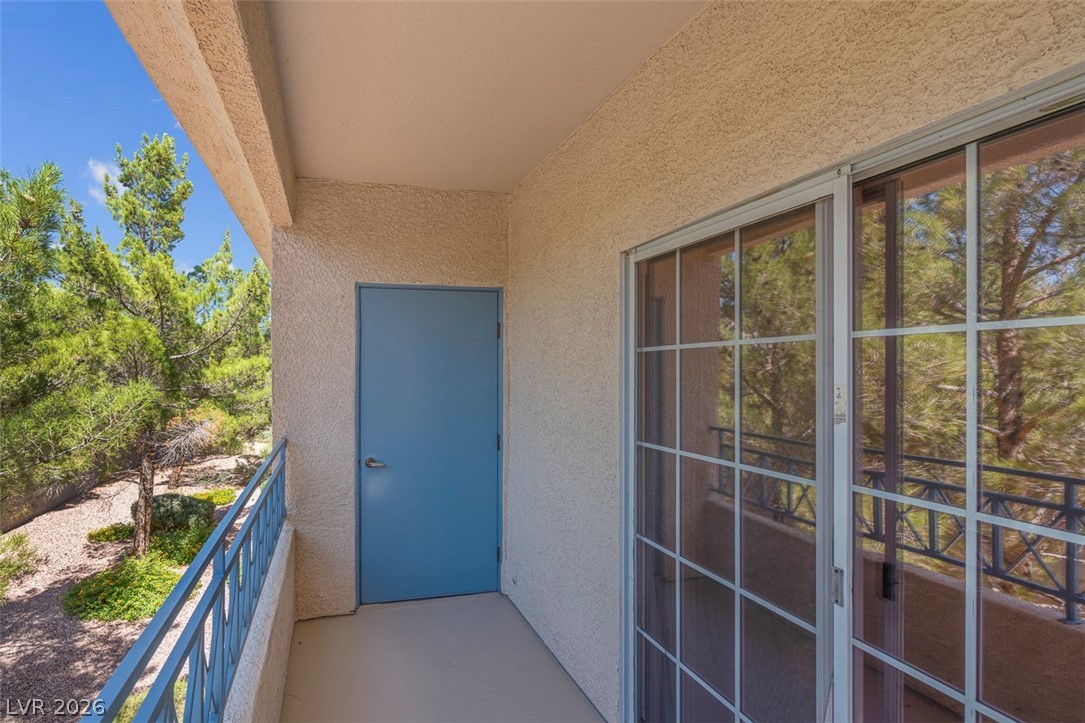 353 Amber Pine Street 203 Las Vegas NV 89144