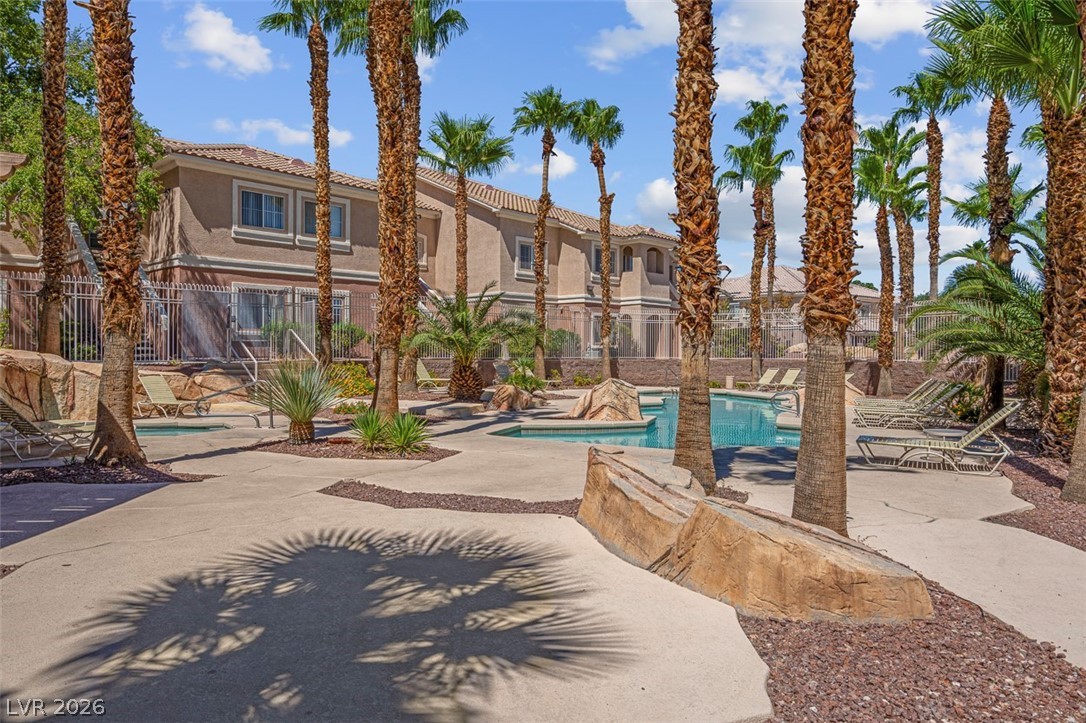 353 Amber Pine Street 203 Las Vegas NV 89144