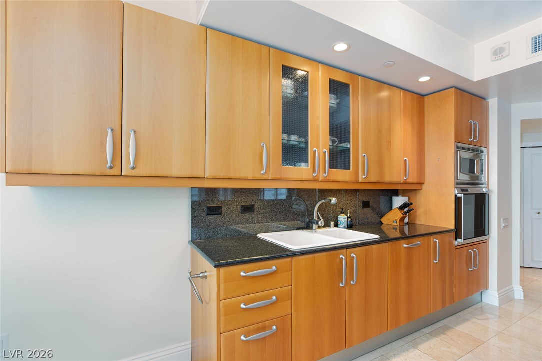 2747 Paradise Road 1706 Las Vegas NV 89109
