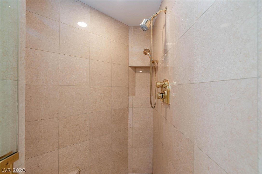 2747 Paradise Road 1706 Las Vegas NV 89109