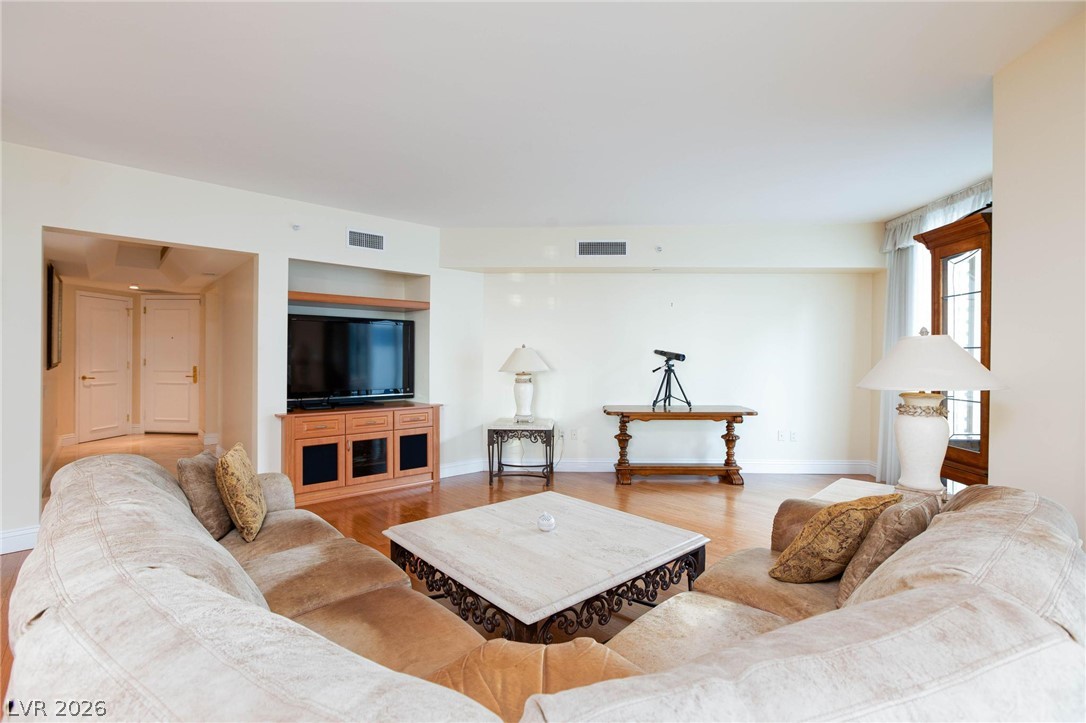 2747 Paradise Road 1706 Las Vegas NV 89109