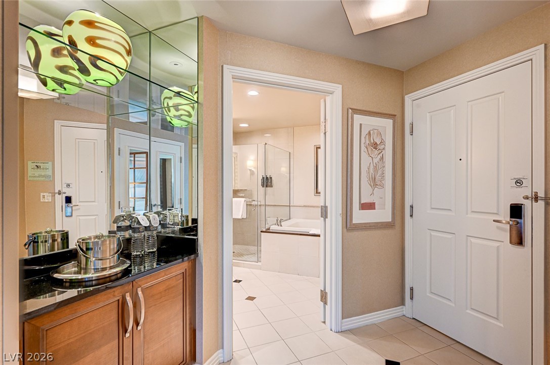 125 East Harmon Avenue 17807 Las Vegas NV 89109