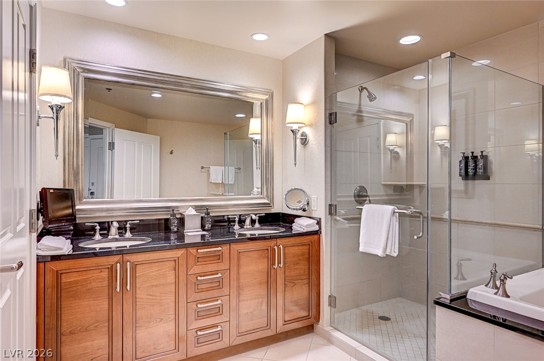 125 East Harmon Avenue 17807 Las Vegas NV 89109