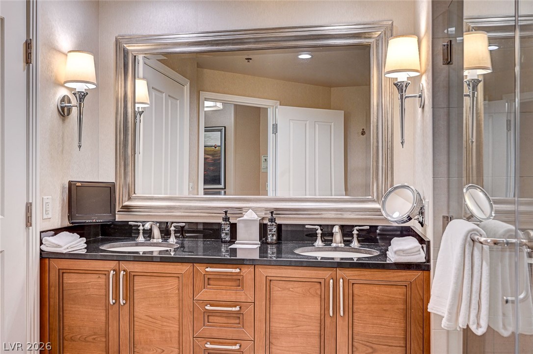 125 East Harmon Avenue 17807 Las Vegas NV 89109