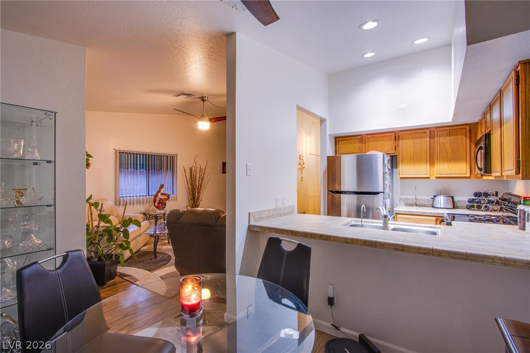 2225 Pine Breeze Lane 206 Las Vegas NV 89119