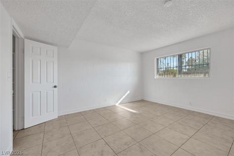 585 South Royal Crest Circle 16 Las Vegas NV 89169