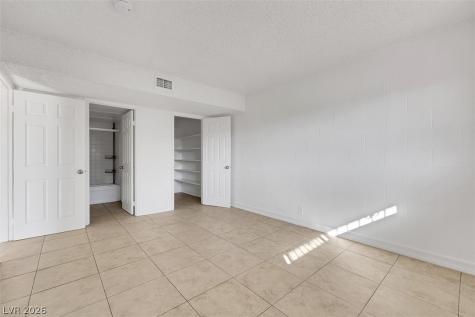 585 South Royal Crest Circle 16 Las Vegas NV 89169