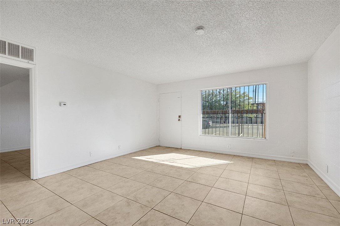 585 South Royal Crest Circle 16 Las Vegas NV 89169