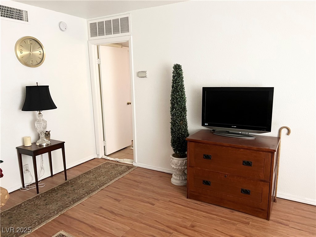 625 South Royal Crest Circle 2 Las Vegas NV 89169