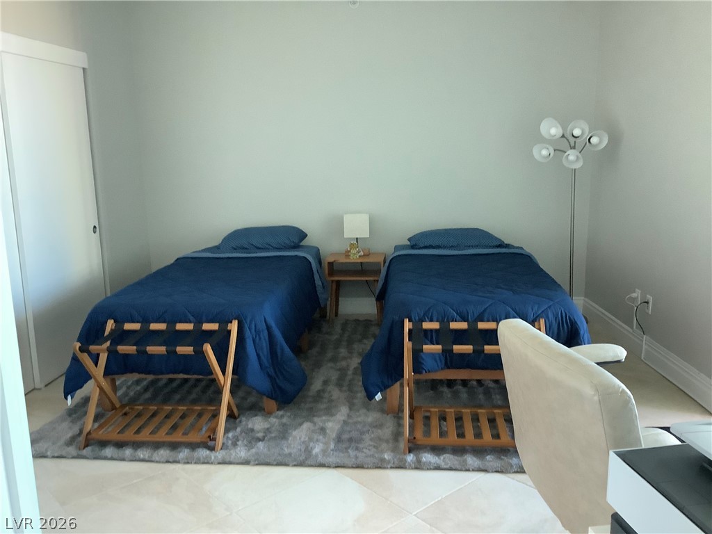322 Karen Avenue 2501 Las Vegas NV 89109