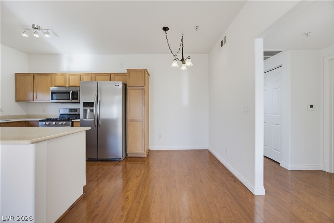 2291 West Horizon Ridge Parkway 13176 Henderson NV 89052