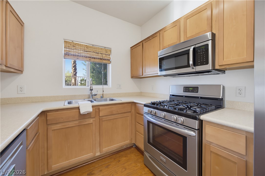 2291 West Horizon Ridge Parkway 13176 Henderson NV 89052