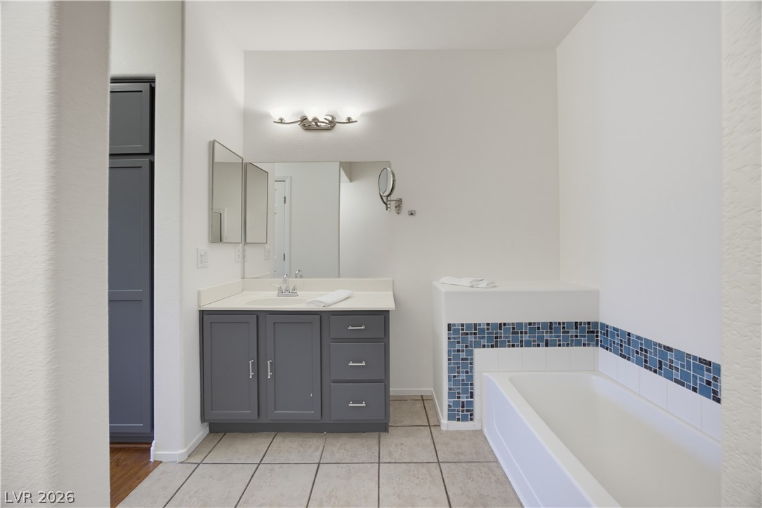 2291 West Horizon Ridge Parkway 13176 Henderson NV 89052