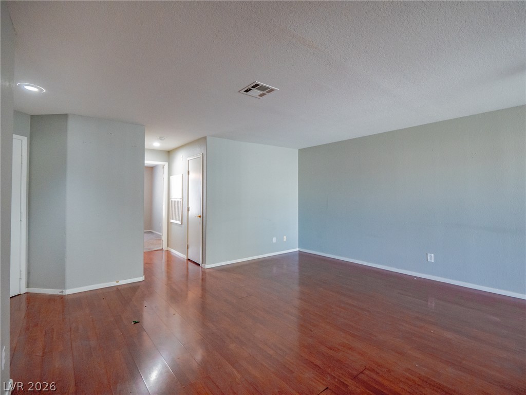 1401 Linnbaker Lane 202 Las Vegas NV 89110