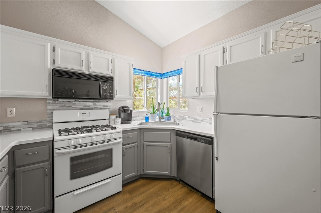 1830 North Buffalo Drive 2057 Las Vegas NV 89128