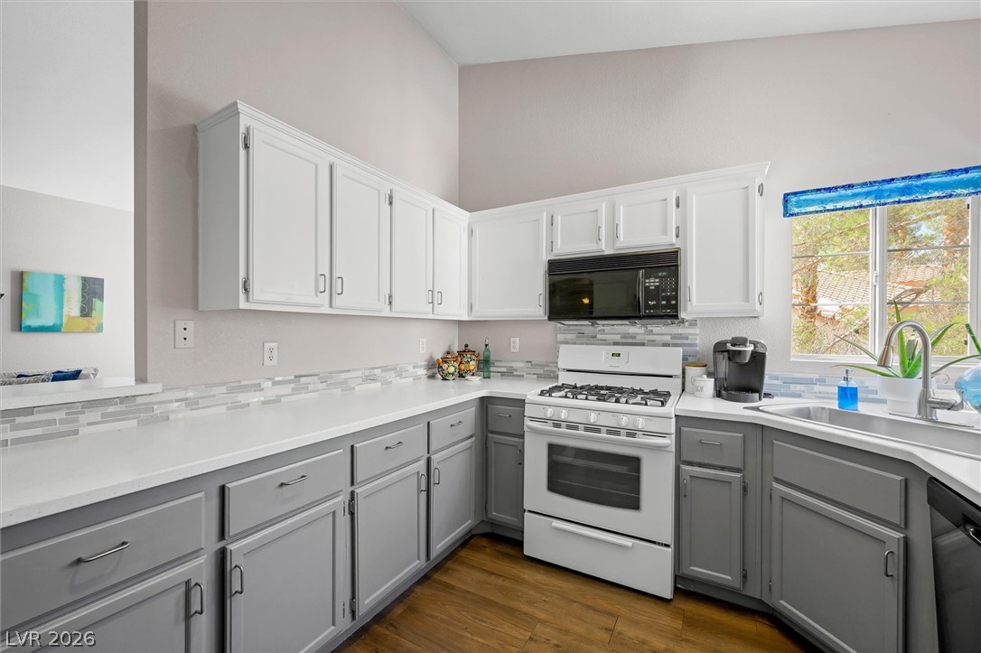 1830 North Buffalo Drive 2057 Las Vegas NV 89128