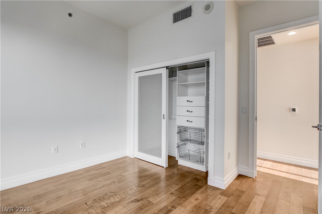 4575 Dean Martin Drive 1212 Las Vegas NV 89103