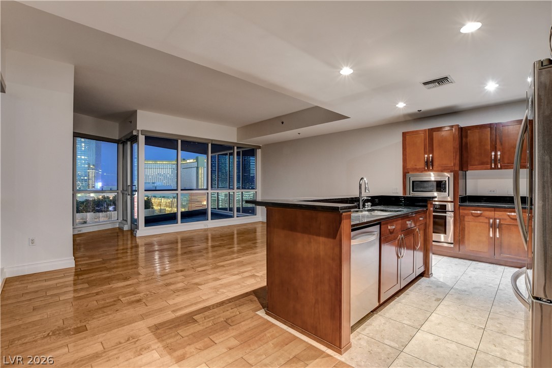 4575 Dean Martin Drive 1212 Las Vegas NV 89103