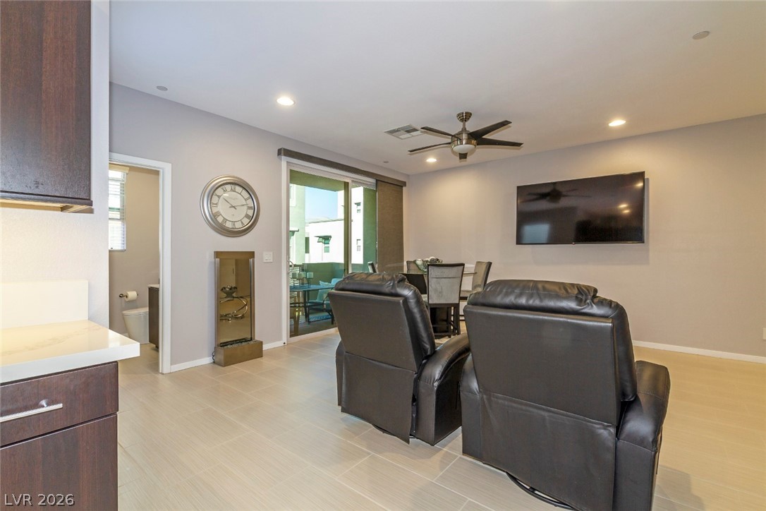 11257 Rainbow Peak Avenue 211 Las Vegas NV 89135