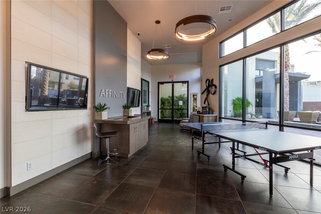 11257 Rainbow Peak Avenue 211 Las Vegas NV 89135