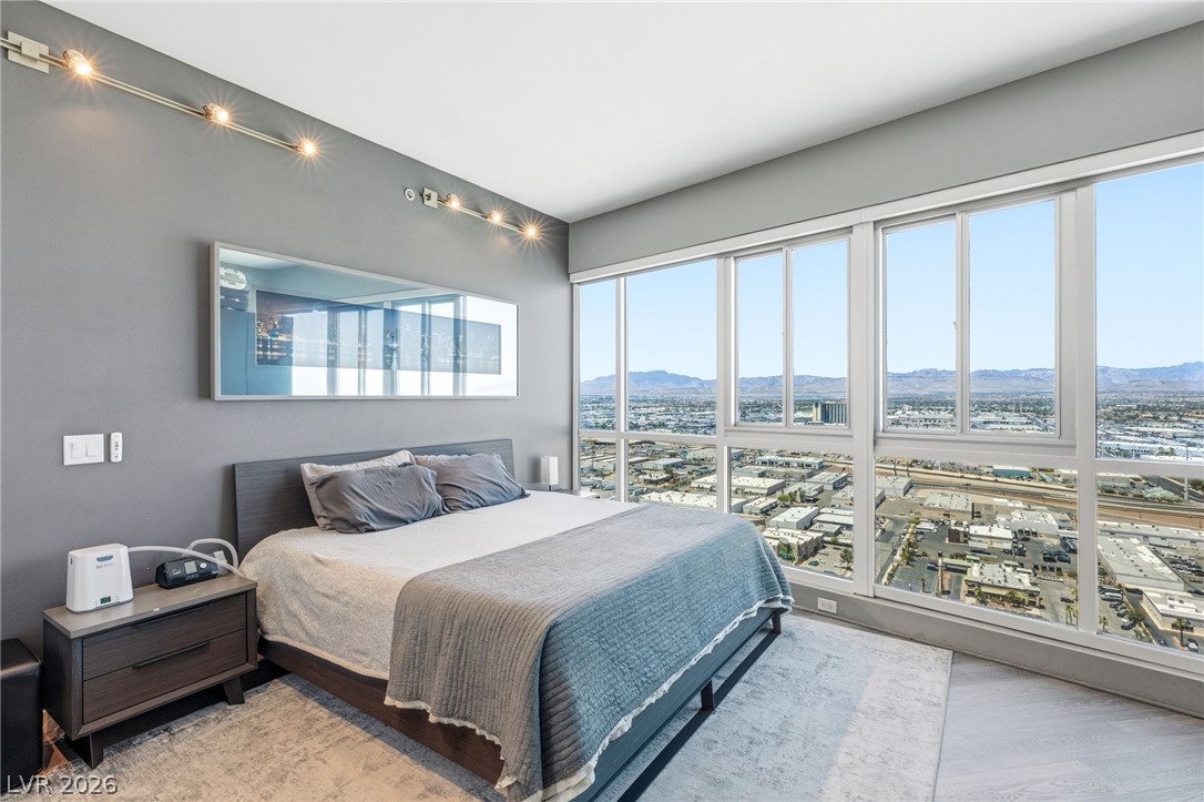 4575 Dean Martin Drive 2908 Las Vegas NV 89103