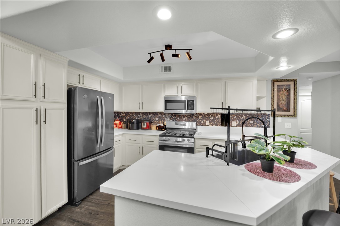 6908 Dorita Avenue 102 Las Vegas NV 89108
