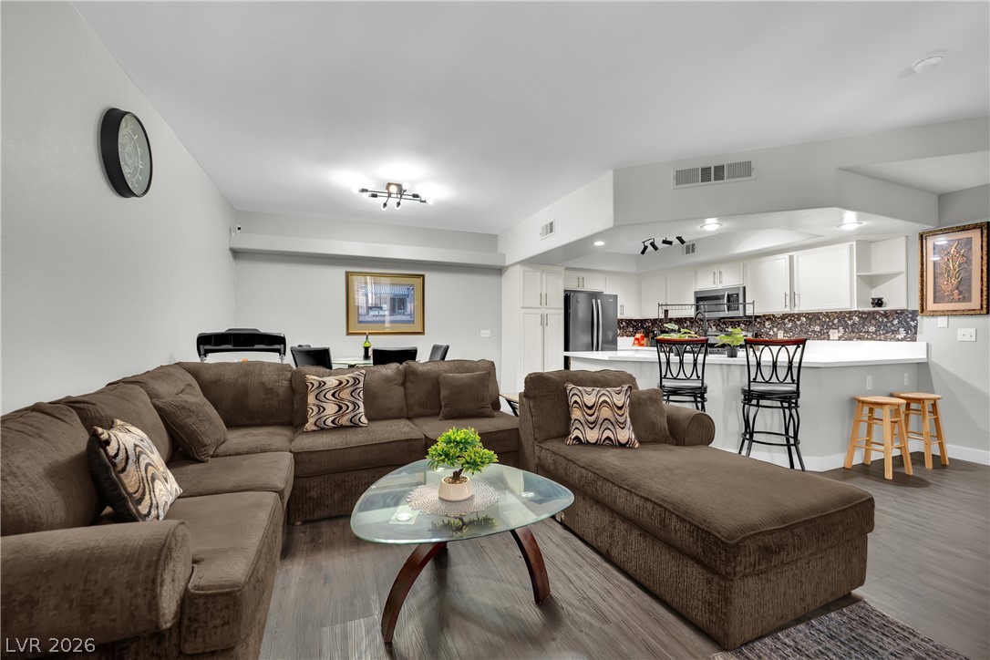 6908 Dorita Avenue 102 Las Vegas NV 89108