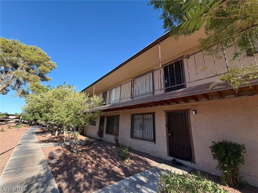 595 South Royal Crest Circle 8 Las Vegas NV 89169