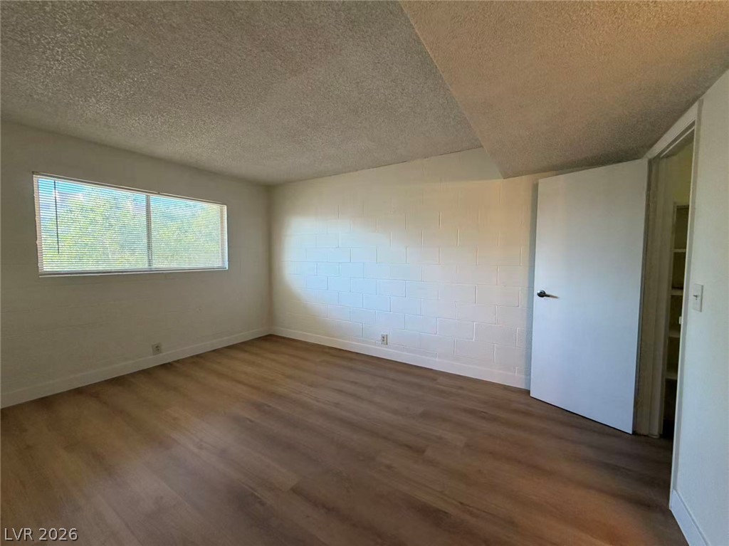 595 South Royal Crest Circle 8 Las Vegas NV 89169